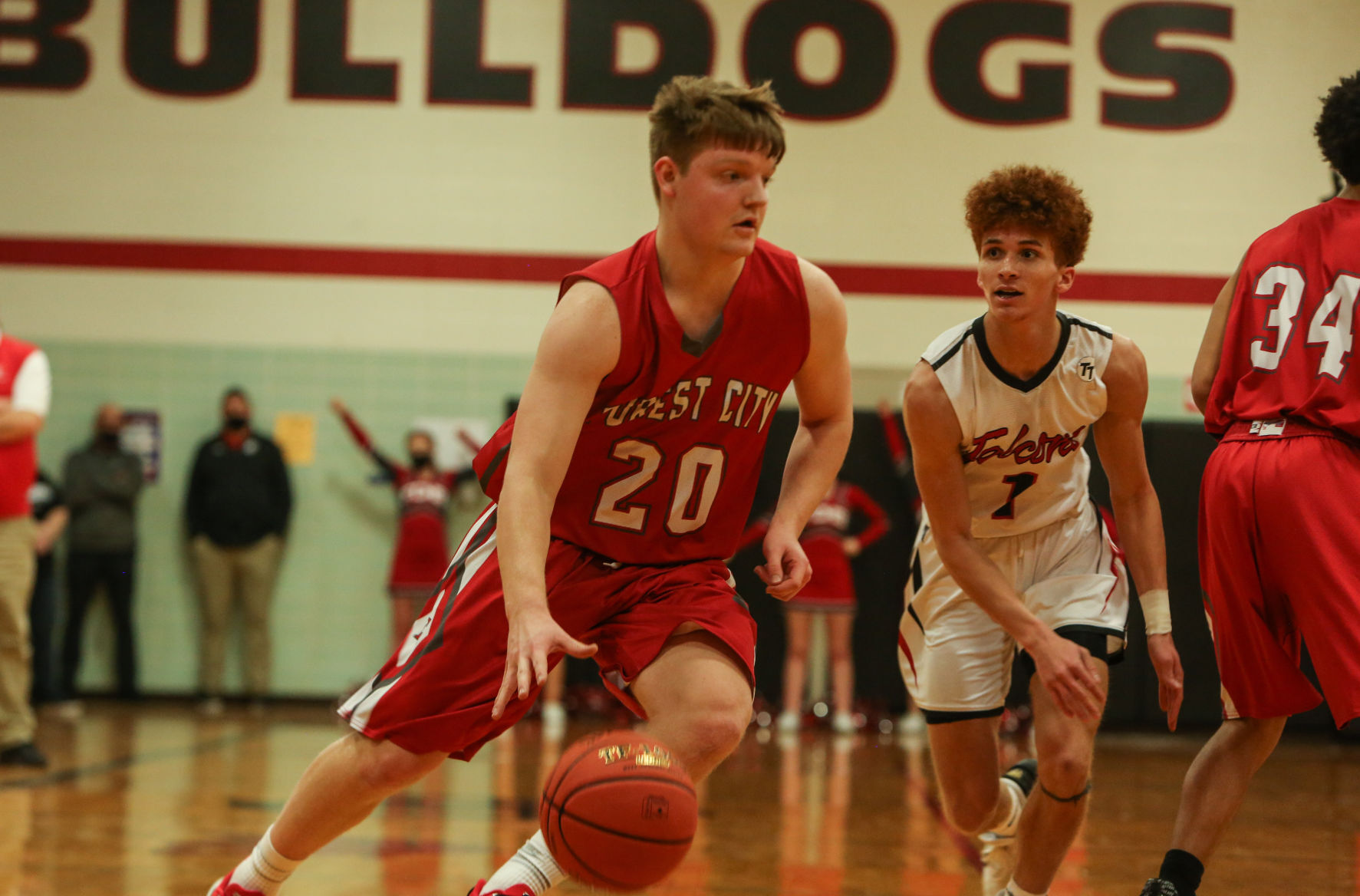 Forest City boys basketball substate semi-finals -5.jpg